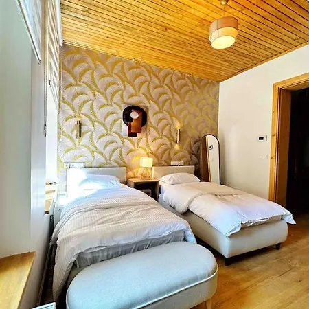 度假居 Refurbished Triplex In Taksim *
