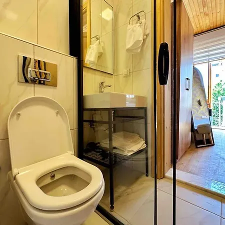 Refurbished Triplex In Taksim * 伊斯坦布尔